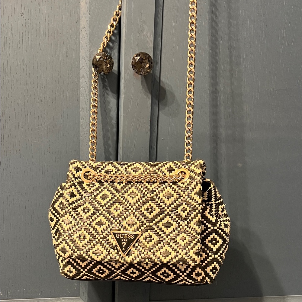 Vintage GUESS Black and Cream Geometric Crossbody Bag